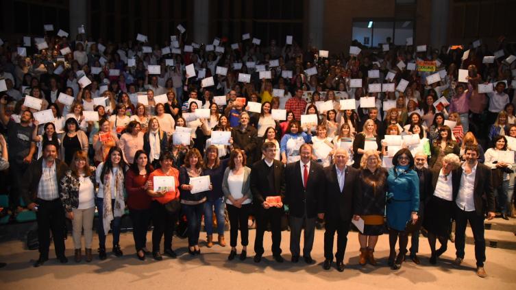 Lifschitz homenajeó a los docentes por el Día del Maestro