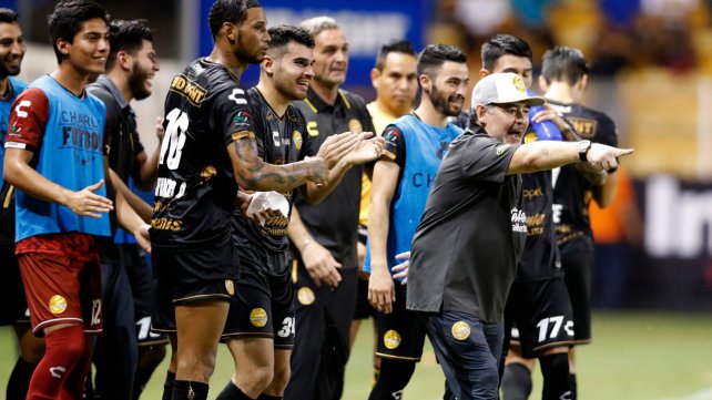 Diego debutó goleando en México