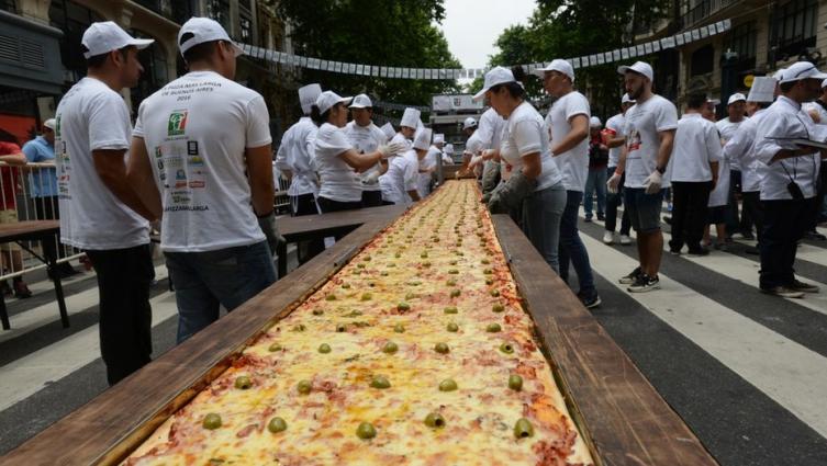 La pizza argentina busca romper un Guinness