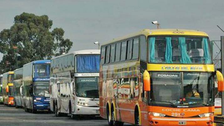 La UTA lanzó un paro de micros de larga distancia